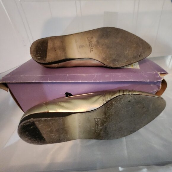 PREMIER Nordstrom Ladies Gold 6.5B Flats - Picture 4 of 7